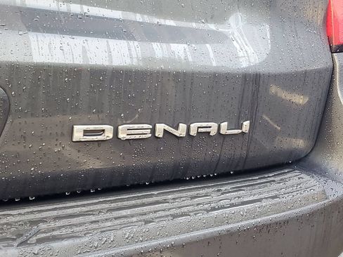Used 2021 GMC Yukon XL Denali w/ Denali Ultimate Package AWD/4WD image 8