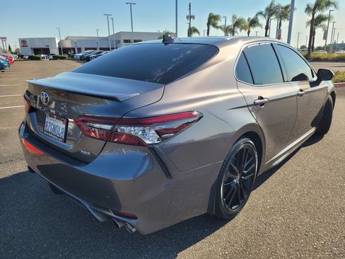 Used 2022 Toyota Camry XSE FWD image 4