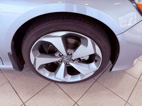 Used 2019 Honda Accord Touring image 17