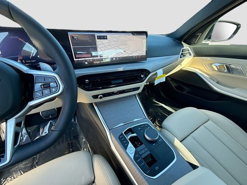 New 2026 BMW 330i Sedan w/ M Sport Package image 29