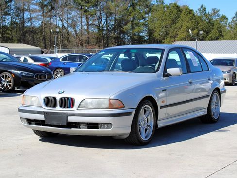 Used 2000 BMW 540i Sedan image 3