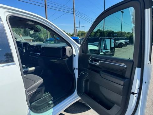 Used 2025 Chevrolet Silverado 3500 LTZ w/ LTZ Plus Package AWD/4WD image 16