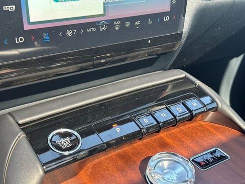 New 2026 Lincoln Navigator Black Label AWD/4WD image 30