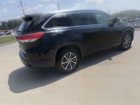 Used 2017 Toyota Highlander XLE FWD image 26