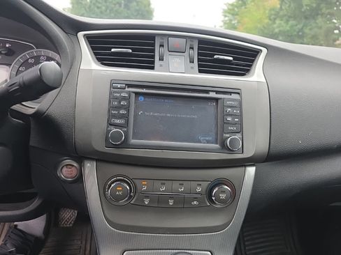 Used 2014 Nissan Sentra SR w/ SR Driver Package FWD image 17