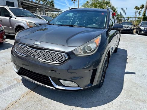 Used 2019 Kia Niro S Touring FWD image 19