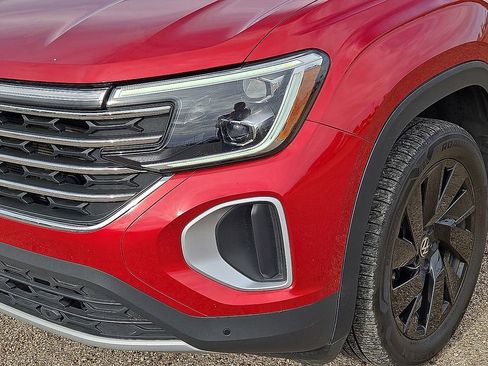 Used 2024 Volkswagen Atlas SE image 10