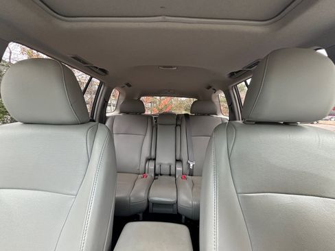 Used 2013 Toyota Highlander Limited image 30
