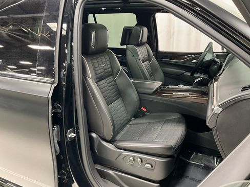 Used 2021 Cadillac Escalade Sport Platinum AWD/4WD image 9