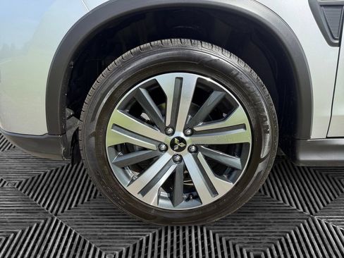 Used 2024 Mitsubishi Outlander Sport ES AWD/4WD image 16
