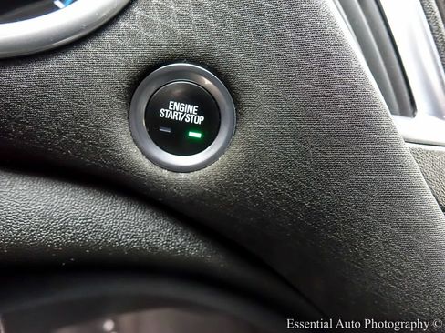 Used 2020 Chevrolet Malibu LT FWD image 14