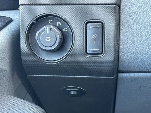 Used 2016 Ford F550 Contractor Body image 23