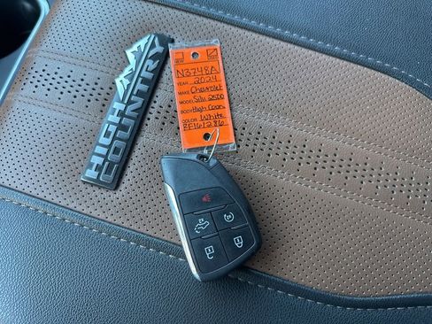 Used 2024 Chevrolet Silverado 2500 High Country w/ Technology Package image 54