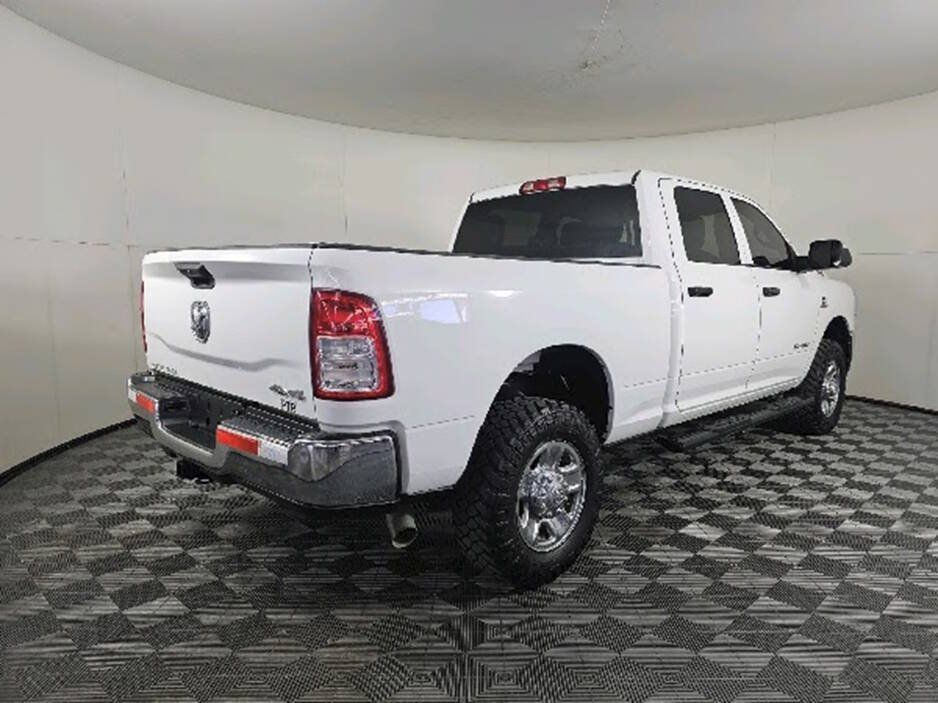 Used 2022 RAM 2500 Tradesman w/ Chrome Appearance Group AWD/4WD image 10