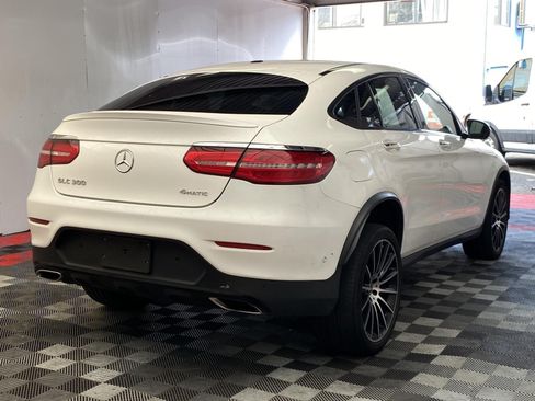 Used 2019 Mercedes-Benz GLC 300 4MATIC Coupe image 4