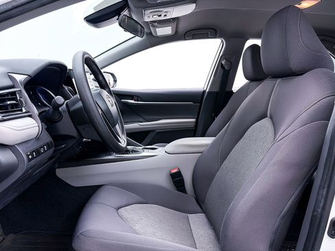 Used 2023 Toyota Camry LE image 17