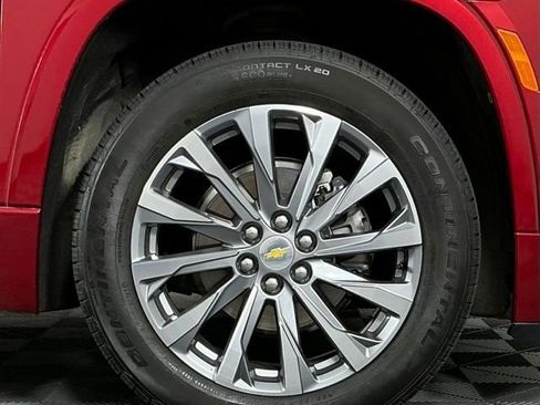 Used 2023 Chevrolet Traverse Premier w/ LPO, Floor Liner Package FWD image 8