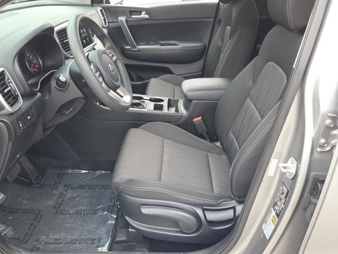 Used 2022 Kia Sportage LX image 18