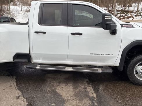 Used 2023 GMC Sierra 3500 Pro w/ Convenience Package image 14