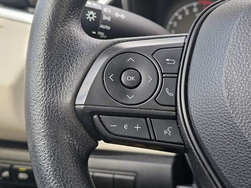 Used 2022 Toyota Corolla LE FWD image 22