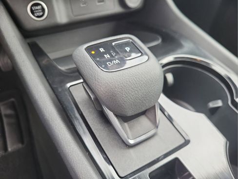 Used 2023 Nissan Rogue SV w/ SV Premium Package image 15