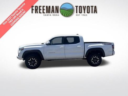 Used 2021 Toyota Tacoma TRD Off-Road w/ Technology Package AWD/4WD image 1
