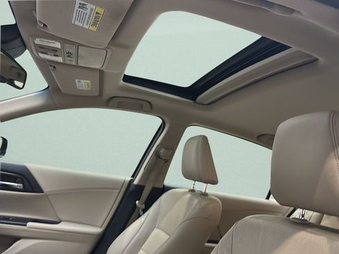 Used 2013 Honda Accord EX-L image 17