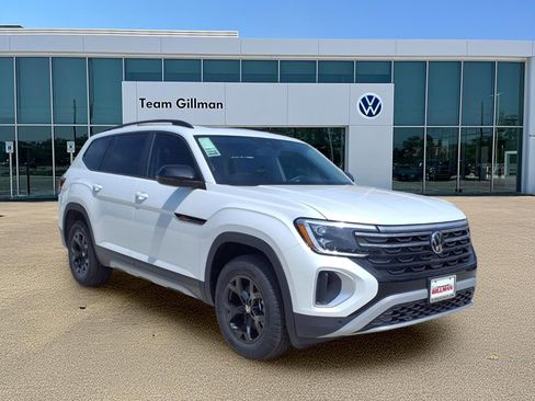 New 2026 Volkswagen Atlas Peak Edition AWD/4WD image 1