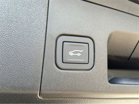 New 2025 Cadillac XT5 Premium Luxury image 32