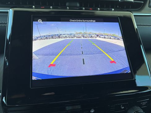 New 2025 Jeep Grand Cherokee Altitude image 18