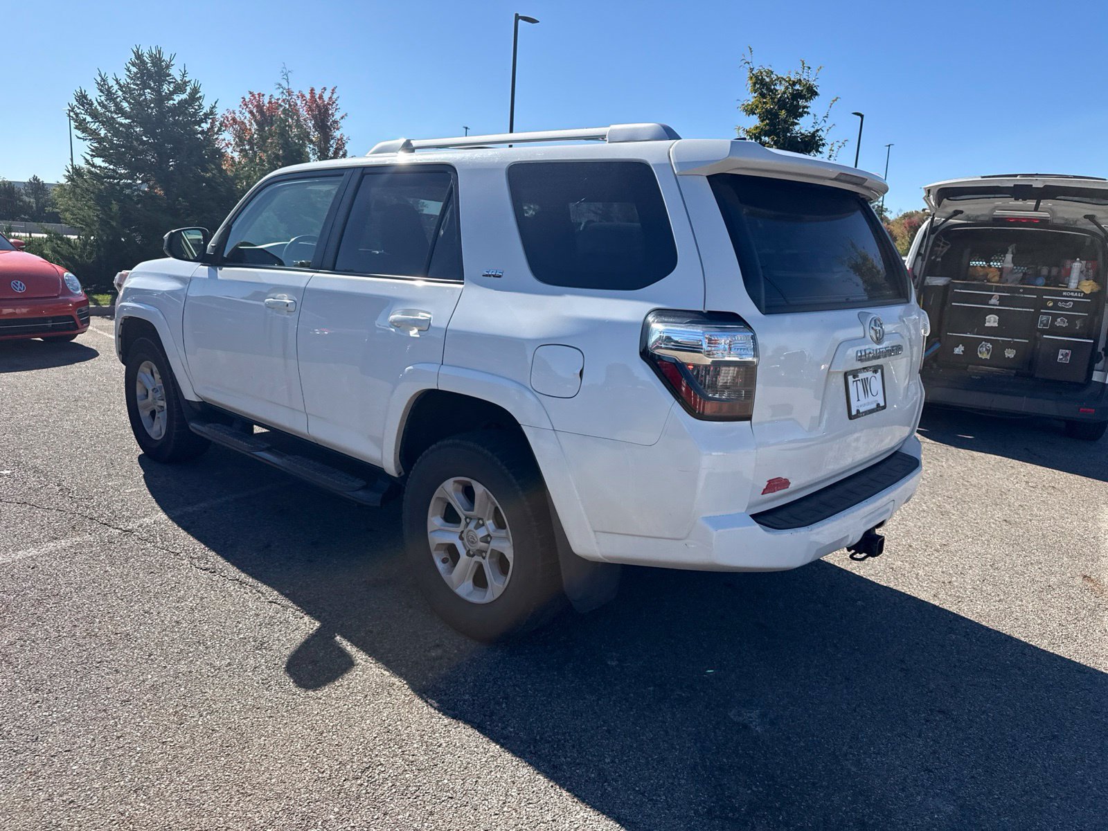 Used 2016 Toyota 4Runner SR5 AWD/4WD image 7
