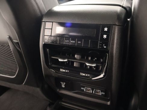 Used 2021 Jeep Grand Cherokee L Limited image 17