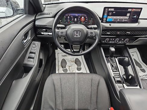 Used 2024 Honda Accord Sport image 11