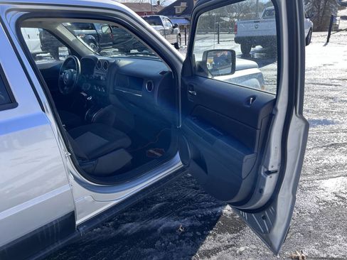 Used 2011 Jeep Patriot Latitude image 20