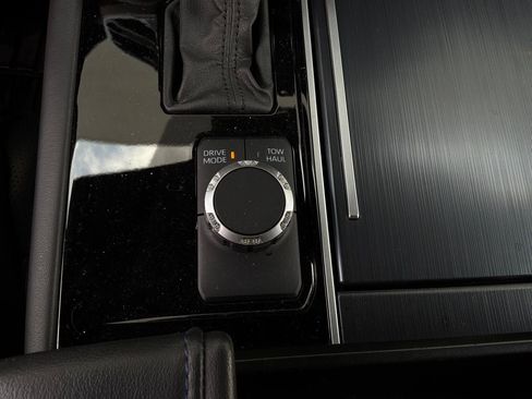 Used 2023 Toyota Tundra Platinum image 29