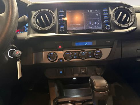 Used 2022 Toyota Tacoma SR AWD/4WD image 12