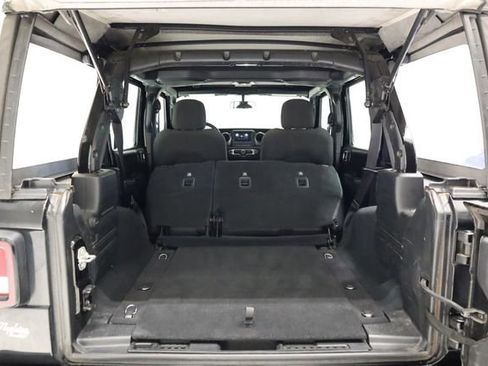 Used 2023 Jeep Wrangler Unlimited Sport AWD/4WD image 32