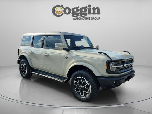 New 2025 Ford Bronco Outer Banks AWD/4WD image 7