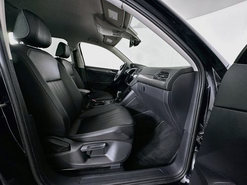 Used 2023 Volkswagen Tiguan SE FWD image 30