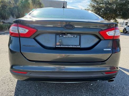 Used 2015 Ford Fusion SE w/ Equipment Group 202A image 6