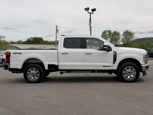 Used 2024 Ford F250 Lariat w/ Chrome Package AWD/4WD image 4