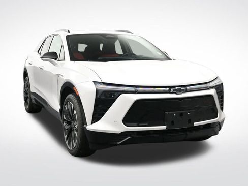 Used 2025 Chevrolet Blazer EV RS w/ Super Cruise Package AWD/4WD image 7