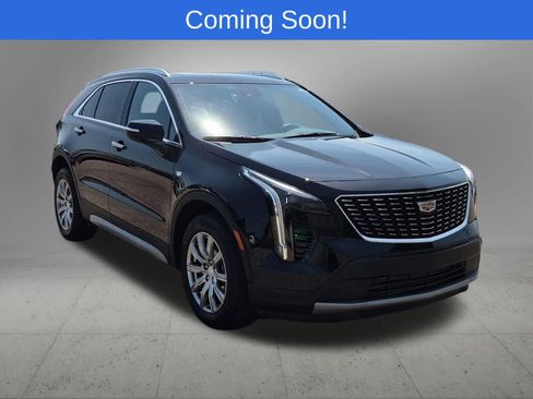 Used 2023 Cadillac XT4 Premium Luxury w/ Technology Package AWD/4WD image 8