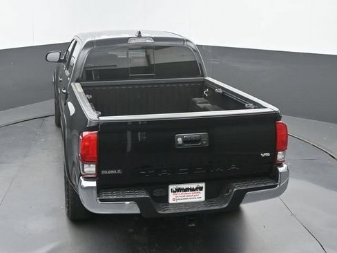 Used 2021 Toyota Tacoma SR5 RWD image 15