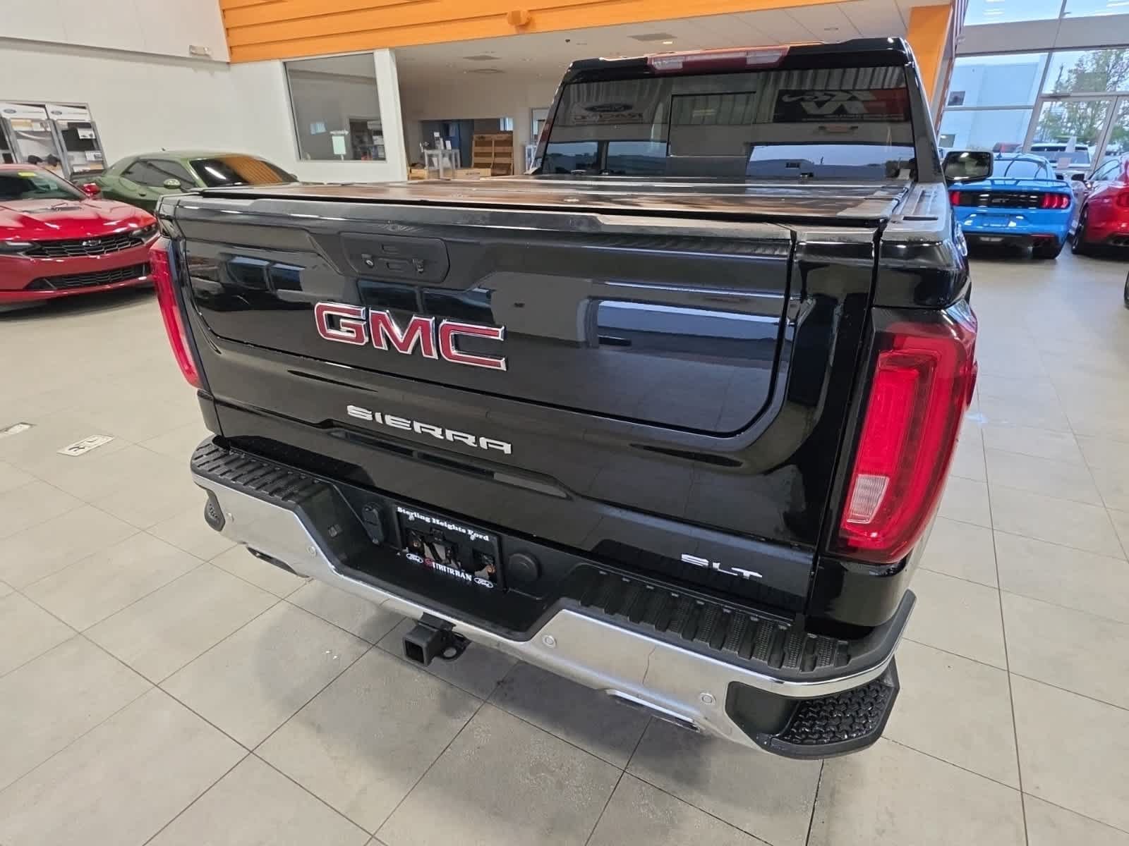 Used 2019 GMC Sierra 1500 SLT w/ SLT Premium Plus Package AWD/4WD image 8