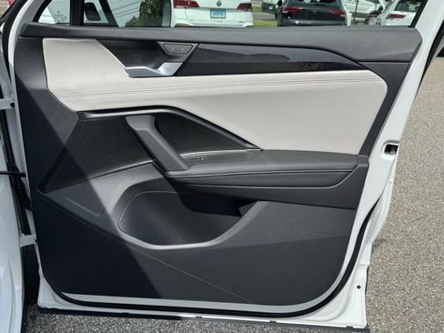 New 2025 Volkswagen Tiguan SE AWD/4WD image 27