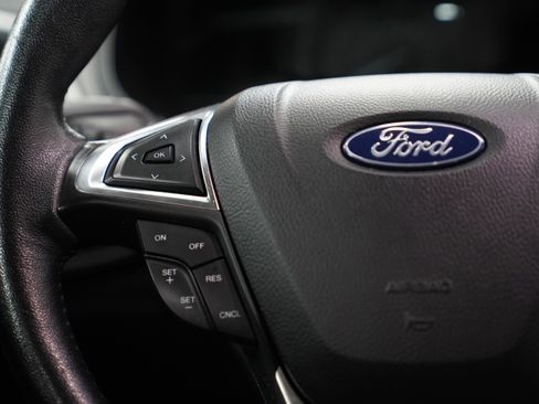 Used 2023 Ford Edge SEL AWD/4WD image 19