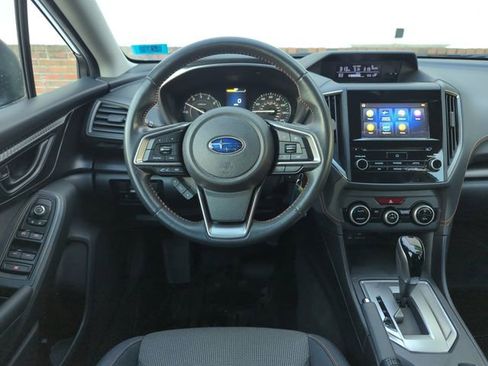Used 2021 Subaru Crosstrek 2.0i Premium image 17