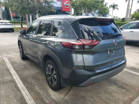 Certified 2023 Nissan Rogue SV w/ SV Premium B Package FWD image 3