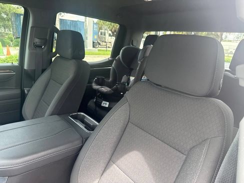 Used 2025 Chevrolet Silverado 1500 LT RWD image 11